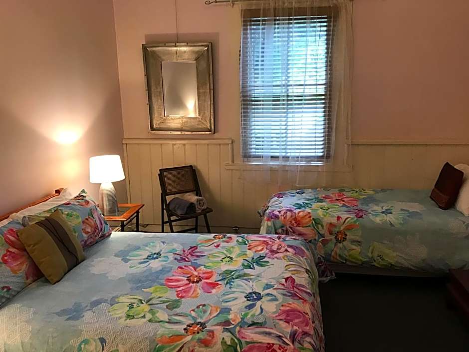 Flying Fox Backpackers