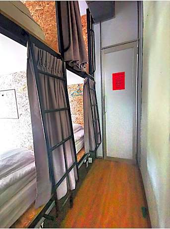 4-Bed Mixed Dormitory Room