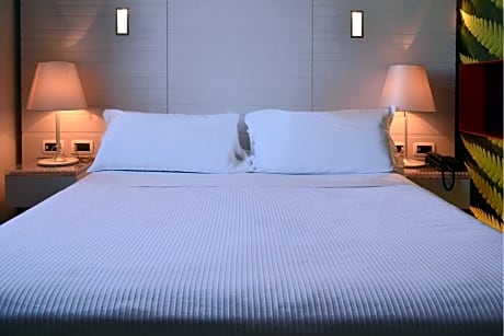 Comfort Double or Twin Room with Spa Bath and Spa Access