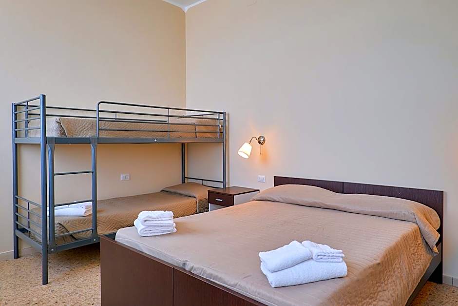 Soleē, Family Holidays & Hostelling