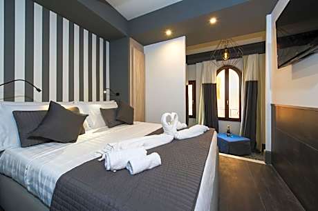 suite capacity 4