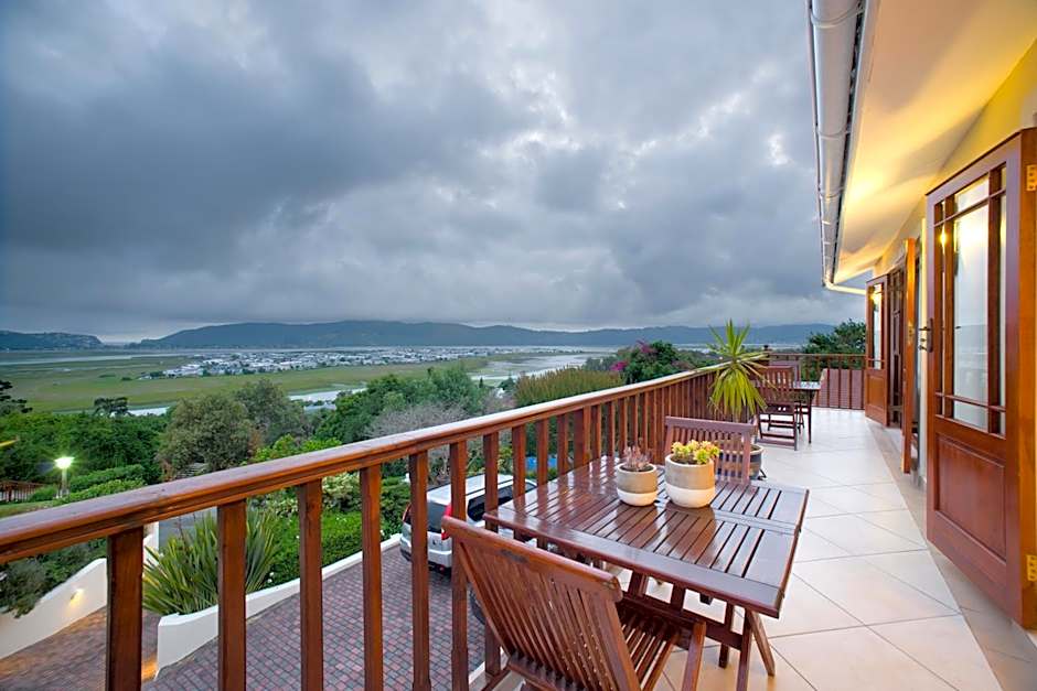 Candlewood Lodge