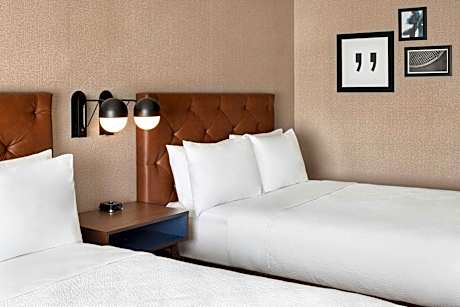 Kitchenette, 1 King, Guest room, 1 King, City view