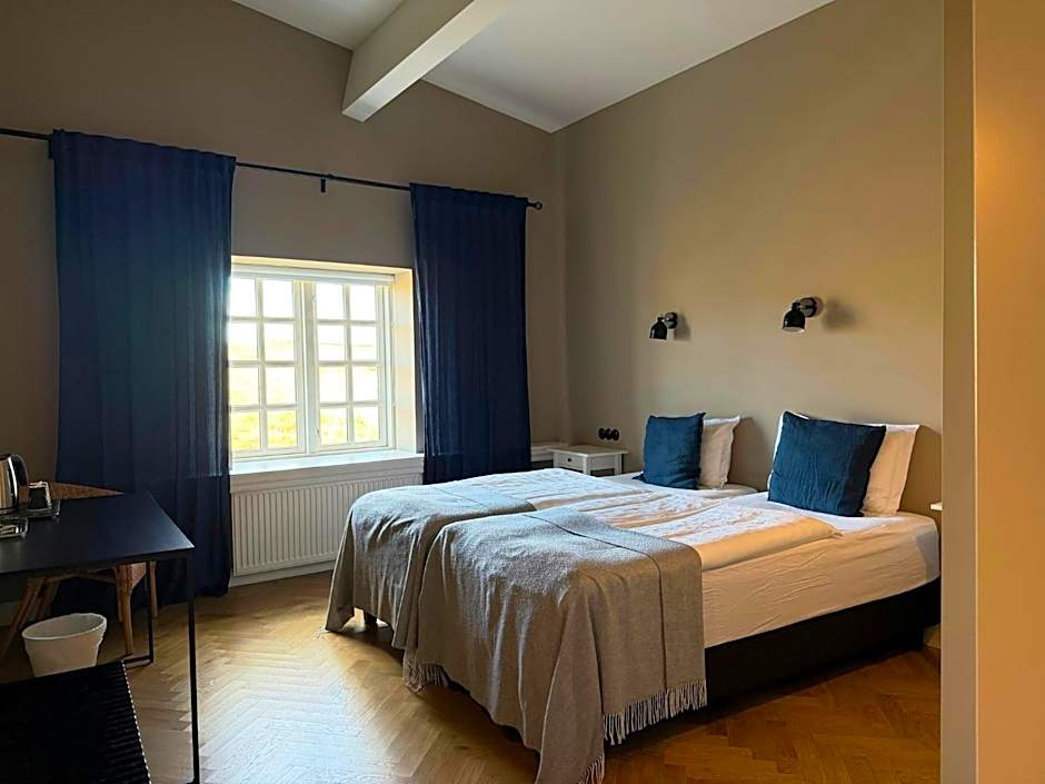 Photo 1 of 6 of 1 Double Bed or 2 Beds, View