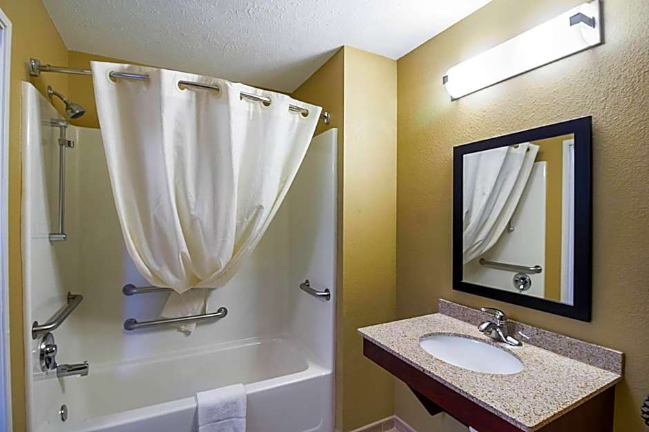 MainStay Suites Fargo - I-94 Medical Center