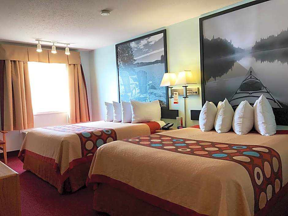 Super 8 by Wyndham Kindersley