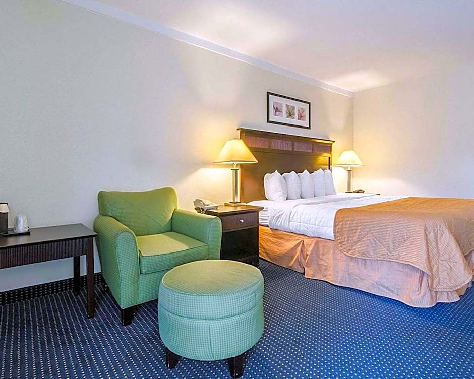 Rodeway Inn & Suites Williamsburg Central