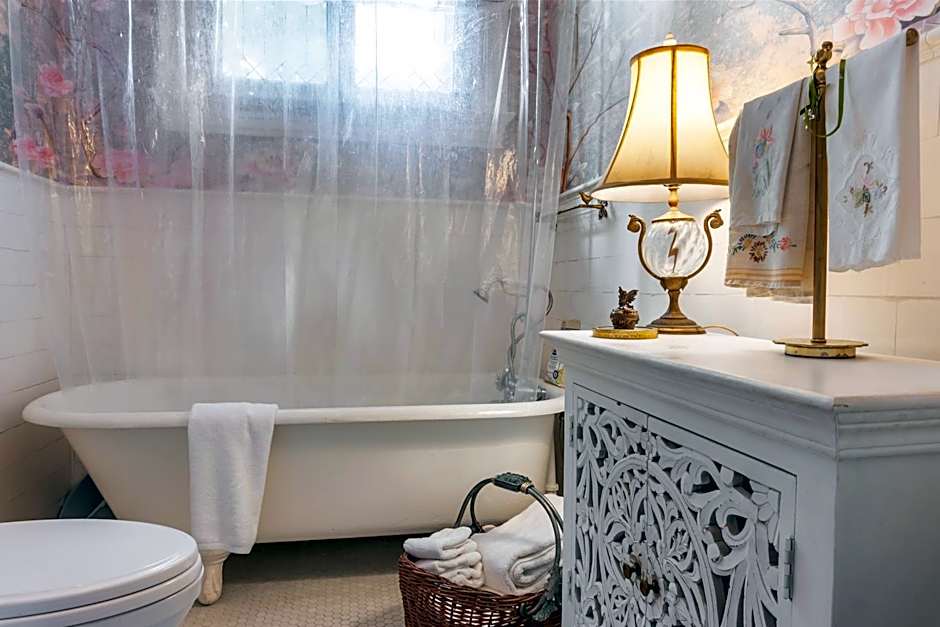 Sweetwater Branch Inn Bed And Breakfast