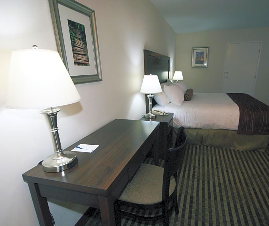 Powell River Town Centre Hotel