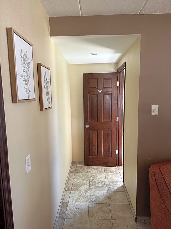 All Star Inn & Suites