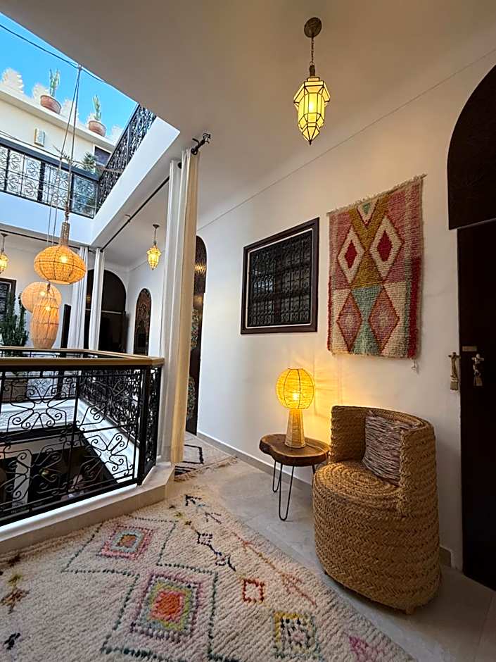 RIAD JULILU PRIVATISE