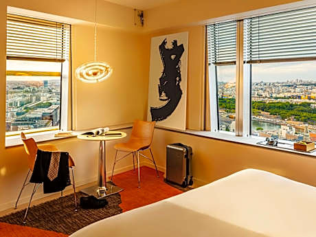 EXECUTIVE CORNER ROOM Panoramic Paris Eiffel Tower, 1 king-size bed