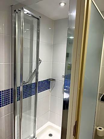 Standard Room with Free Hot Breakfast