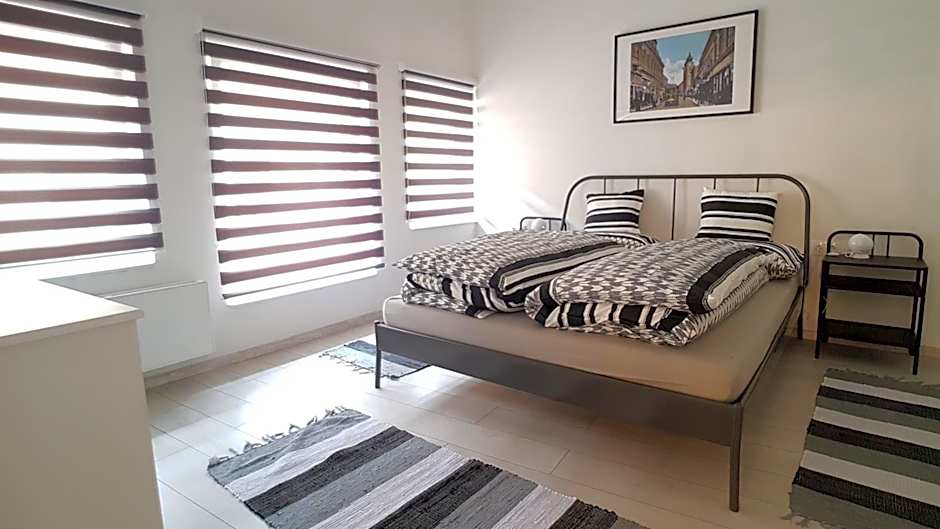 Piacsek Apartmanház