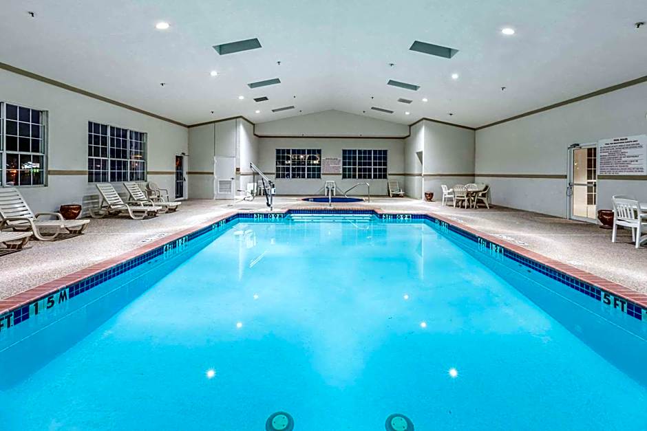 Super 8 by Wyndham Hillsboro TX