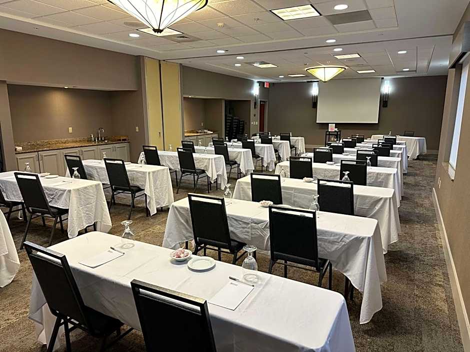 Hilton Garden Inn Oconomowoc