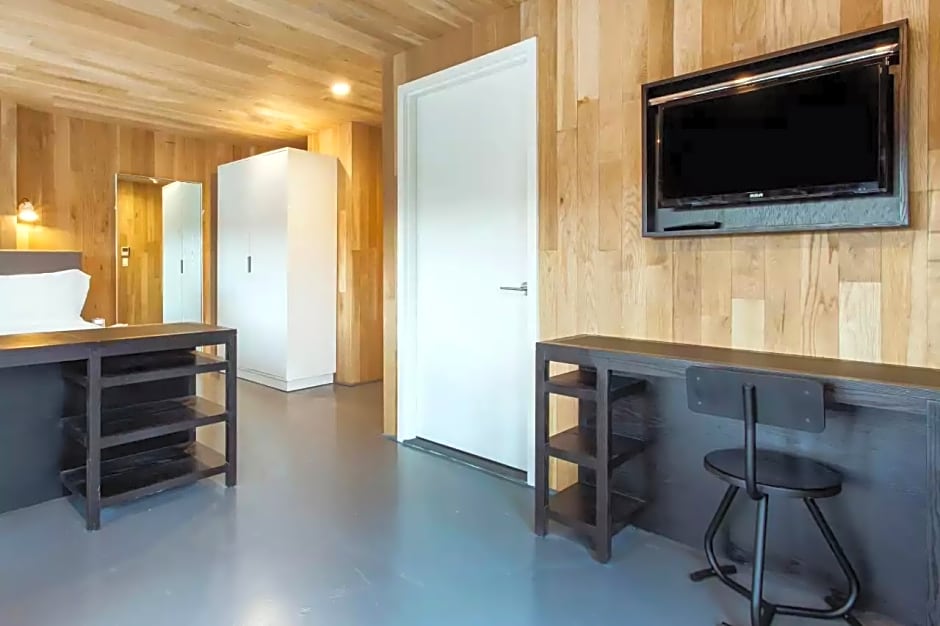 Gowanus Inn & Yard Hotel