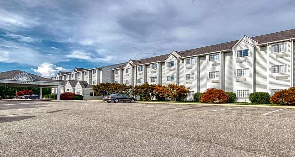 Photo 1 of 23 of SureStay Hotel by Best Western Christiansburg Blacksburg