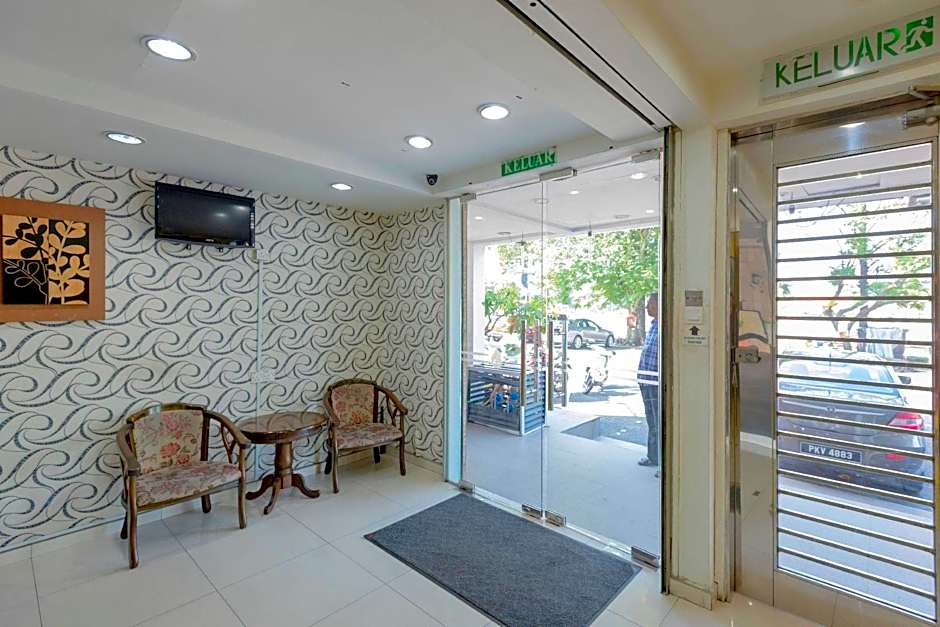 OYO 89874 Gs Golden Star Hotel