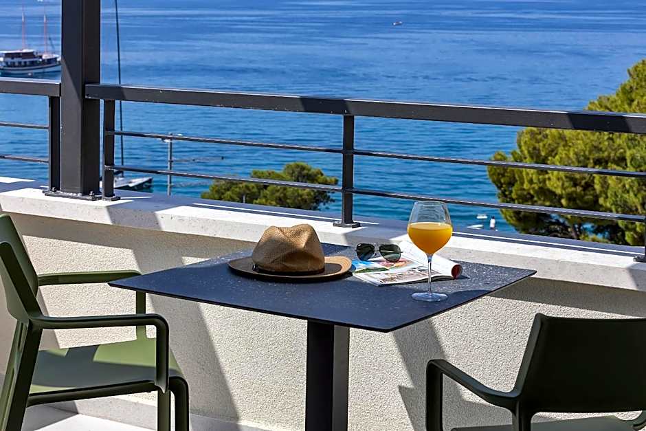 Beachfront Apartment Beach Makarska Residence Srzić