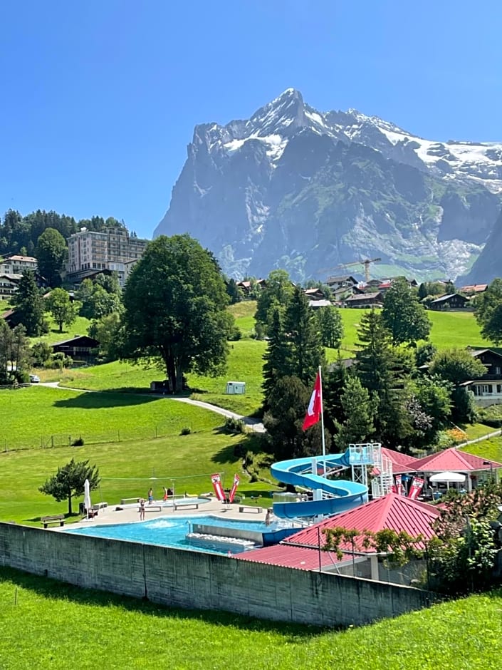 Jungfrau Lodge, Annex Crystal