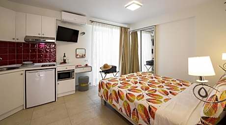 Deluxe Double Room with Sea View - Mezzanine