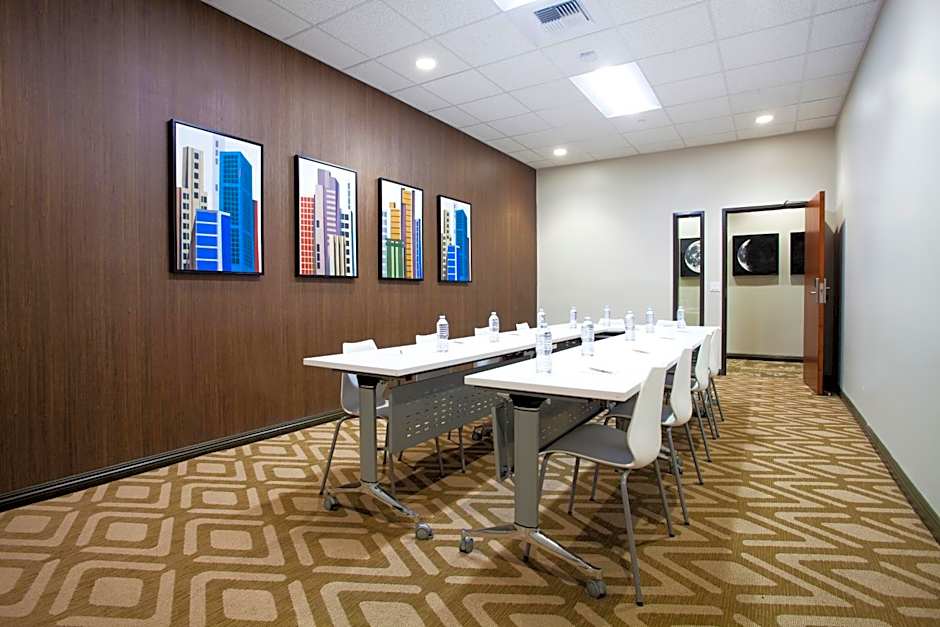 Redac Gateway Hotel Torrance