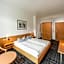 City Hotel