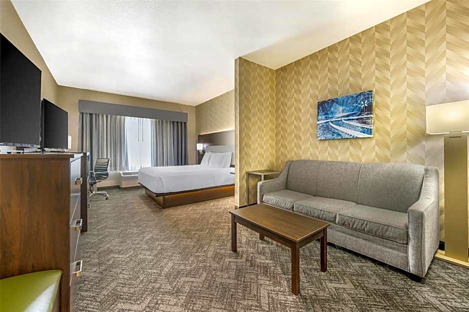 Best Western Plus Parkside Inn & Suites