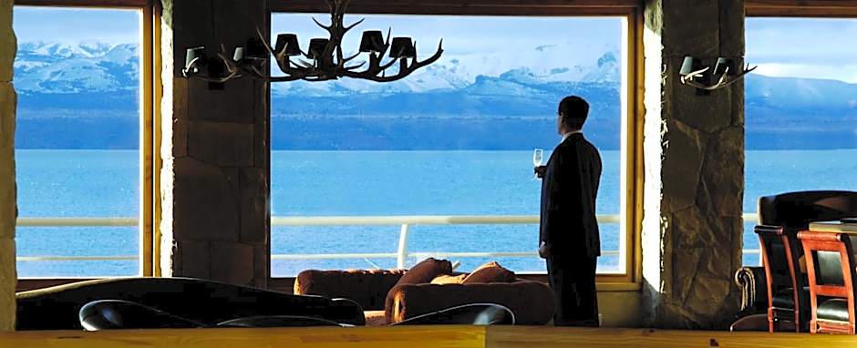 Cacique Inacayal Lake Hotel & Spa