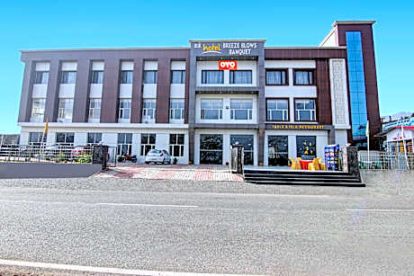 Hotel O Table And Talk