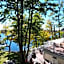 Lakehouse Inn