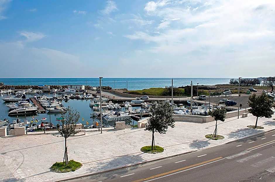 THE VIEW B&B, terrace & more