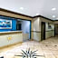 Days Inn & Suites by Wyndham Webster NASA-ClearLake-Houston