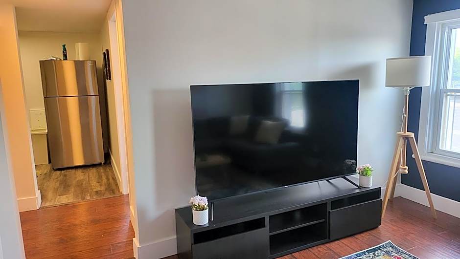 JstLikeHome - Old Ottawa Suite & Guesthouse