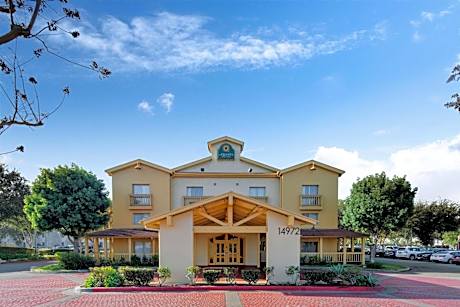 La Quinta Inn & Suites by Wyndham Irvine Spectrum