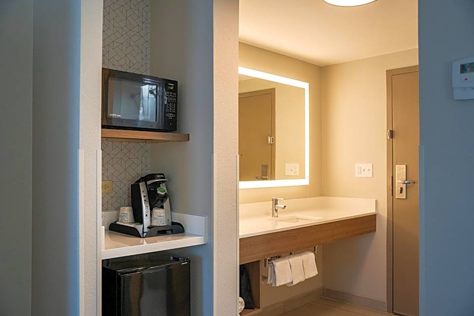 Holiday Inn Express Frazer - Malvern By IHG