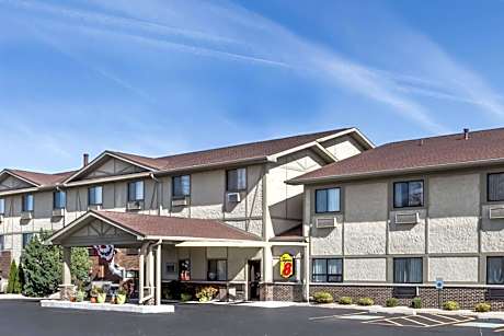 Super 8 by Wyndham Ottawa Starved Rock