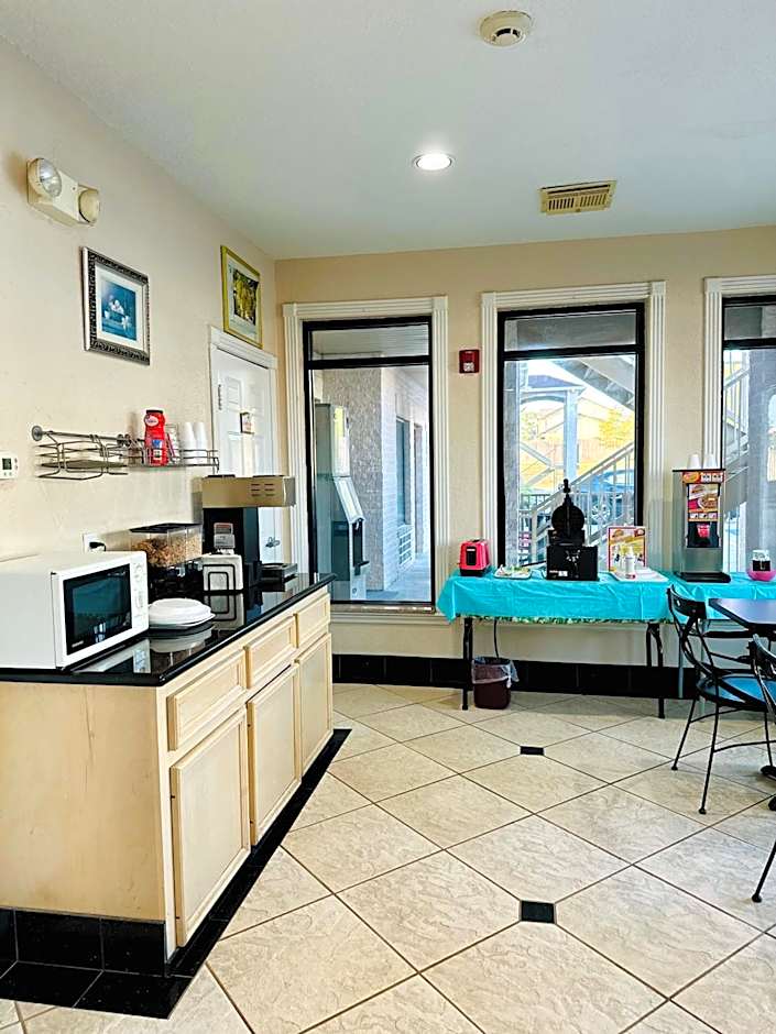 Magnolia Inn and Suites