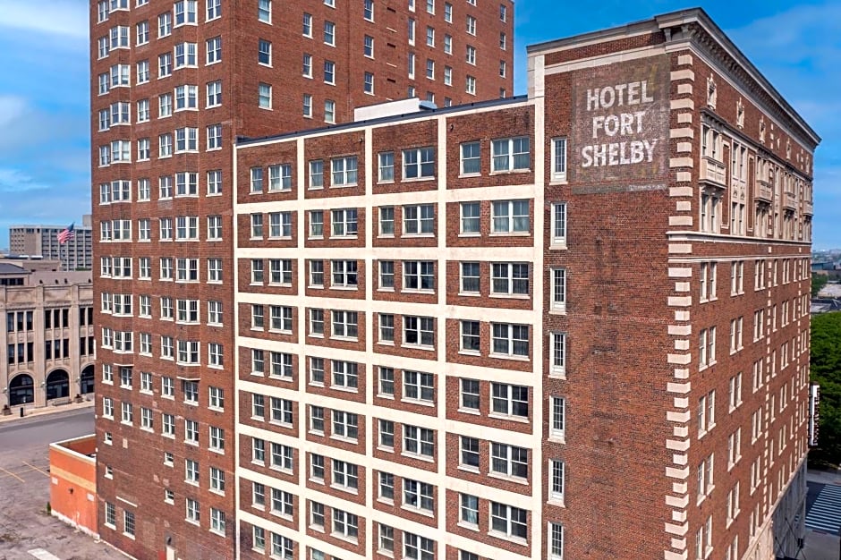 DoubleTree Suites by Hilton Hotel Detroit Downtown - Fort Shelby