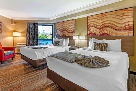 Queen Room with Two Queen Beds - Balcony - Non Smoking