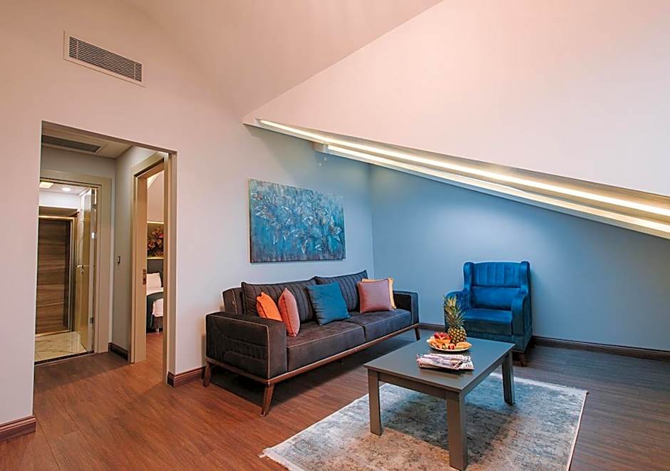 Photo 1 of 3 of Elite Suite, Sea View, Balcony