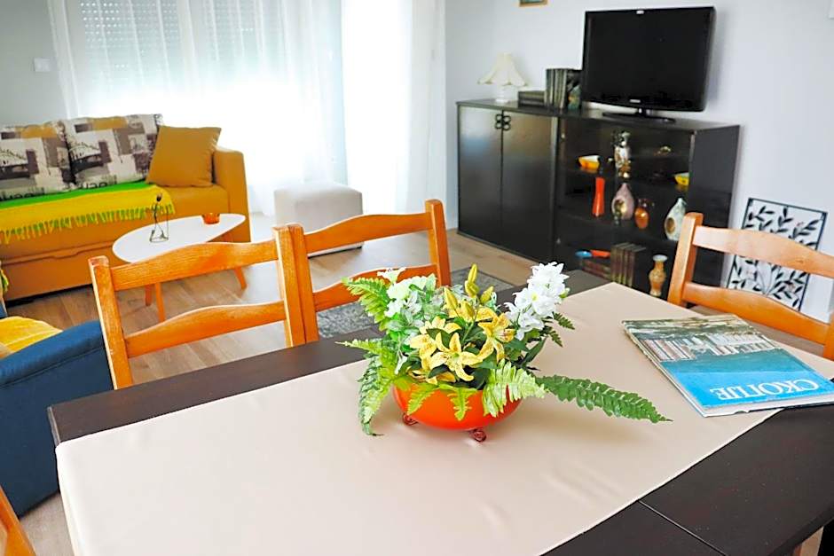 Foxxy Luxury Apartments