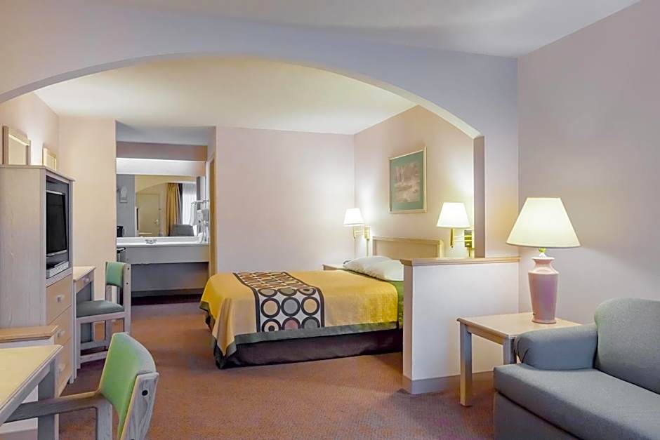 Super 8 by Wyndham Jasper TX