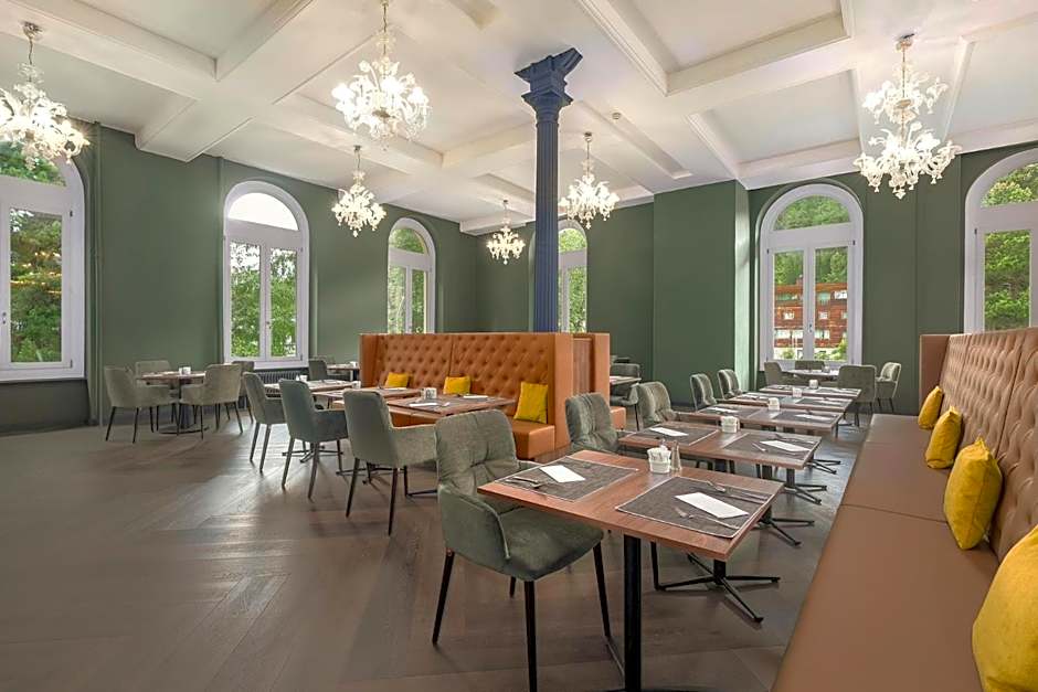 Hotel Reine Victoria by Laudinella