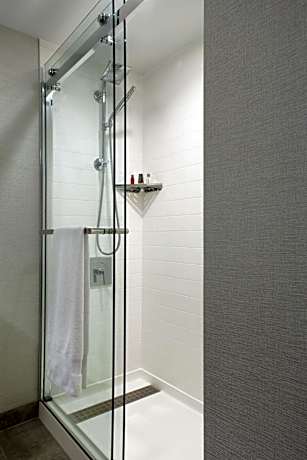 M Club lounge access, Guest room, 2 Double