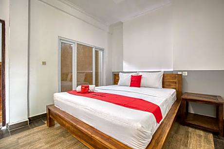 RedDoorz near Exit Toll Nusa Dua