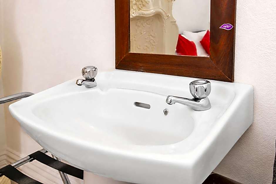 Saji Hotel Ilford