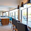 Holiday Inn Express & Suites Lancaster by IHG