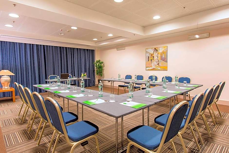 Courtyard by Marriott Rome Central Park